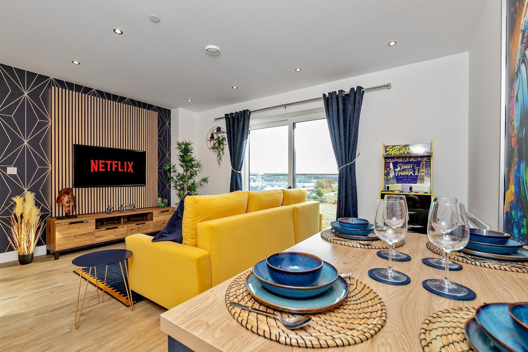 Luxury Apartment-free Parking-central Location-close To Airport, Station & Centre Apartment