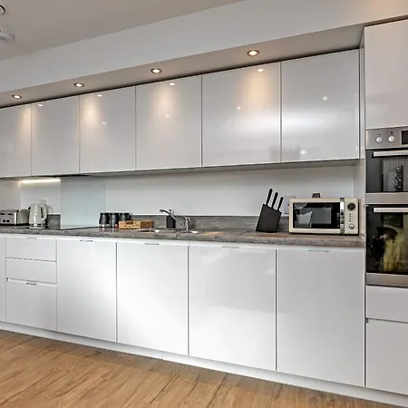 Luxury Apartment-Free Parking-Central Location-Close To Airport, Station & Centre Luton  Exterior photo
