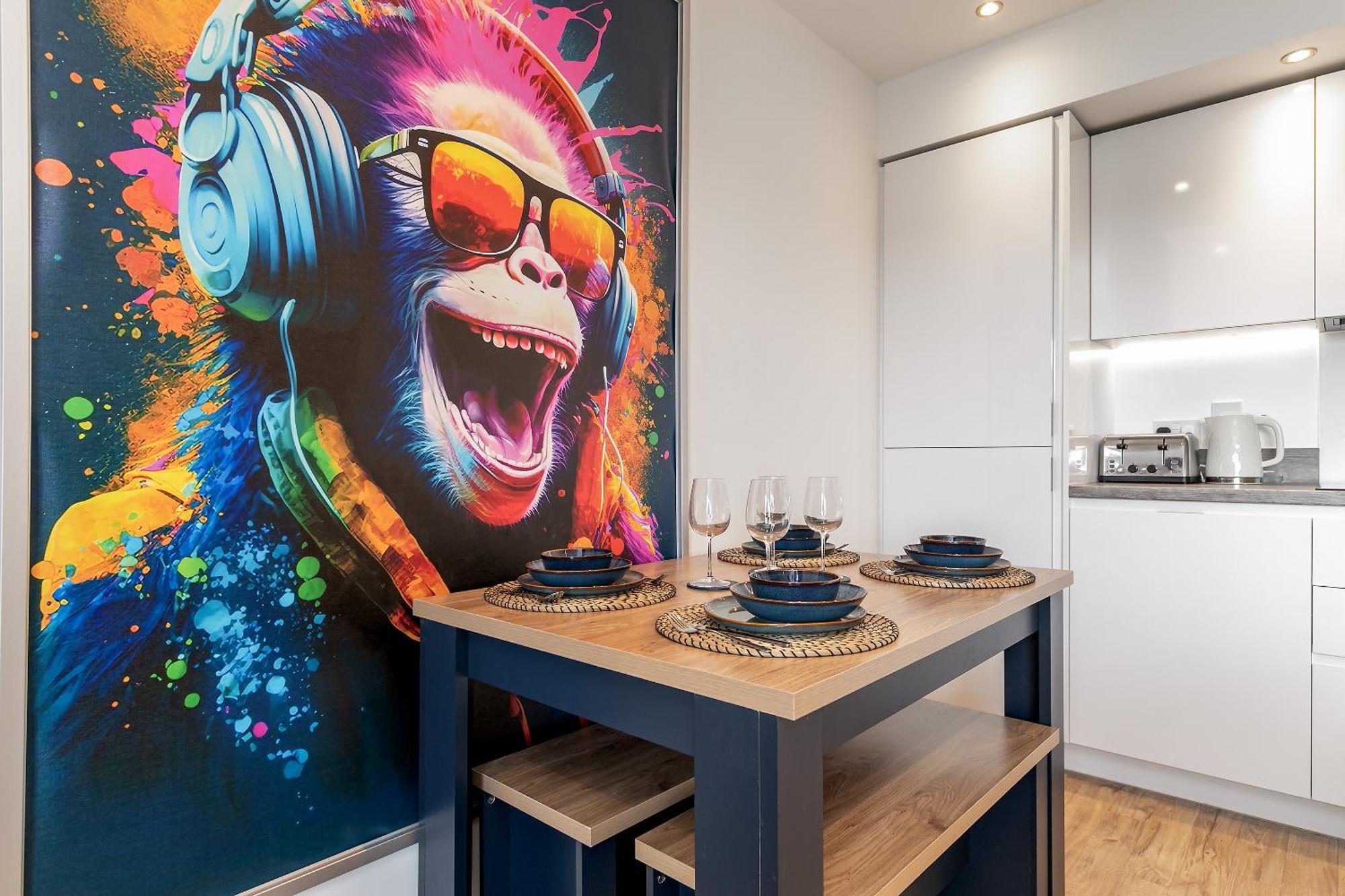 Апартаменты Luxury Apartment-free Parking-central Location-close To Airport, Station & Centre *